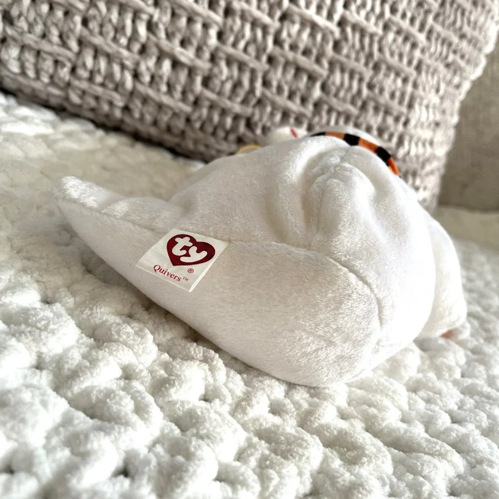 TY Beanie Baby QUIVERS Bear Ghost (6.5